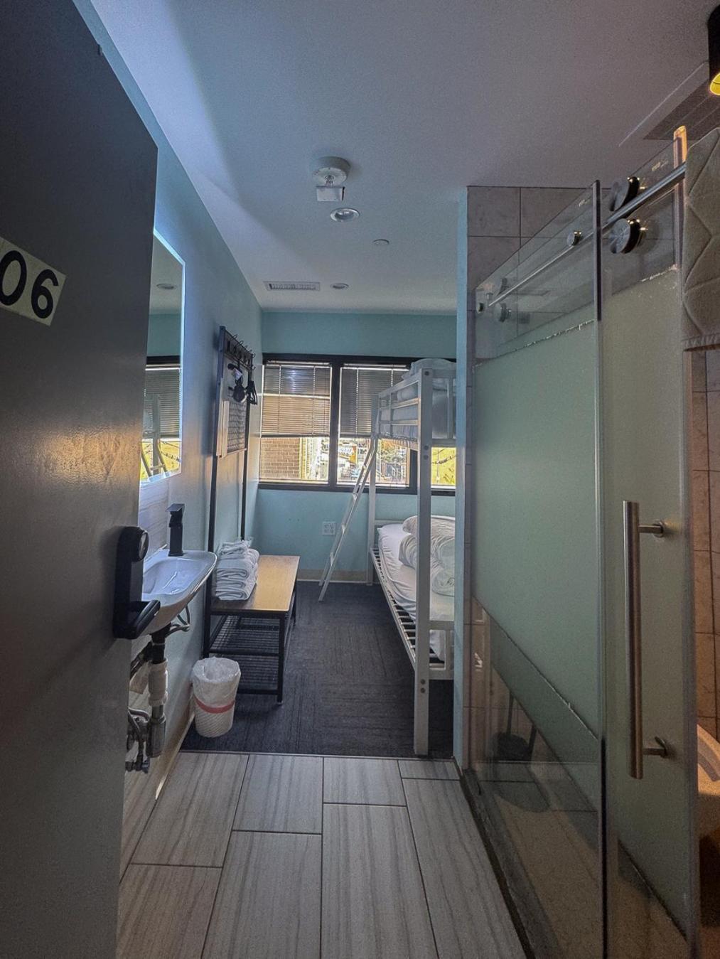 U Street Capsule Hostel Washington Exteriör bild